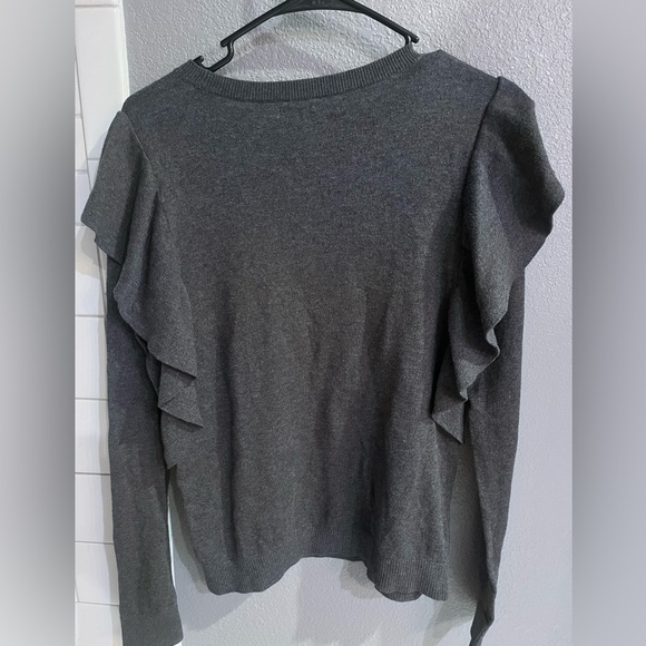 Abercrombie & Fitch Charcoal Ruffle Sweater women’s small - Picture 3 of 3